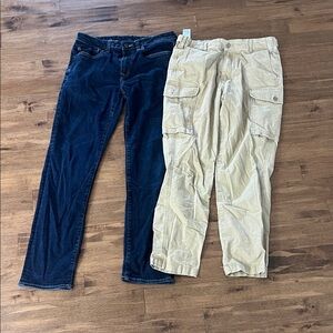 Pair of men’s pants 
Size 32
Good condition
Smoke and pet free home